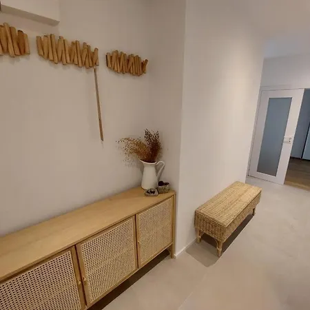 Peaceful Modern Residance Near Center Apartment *